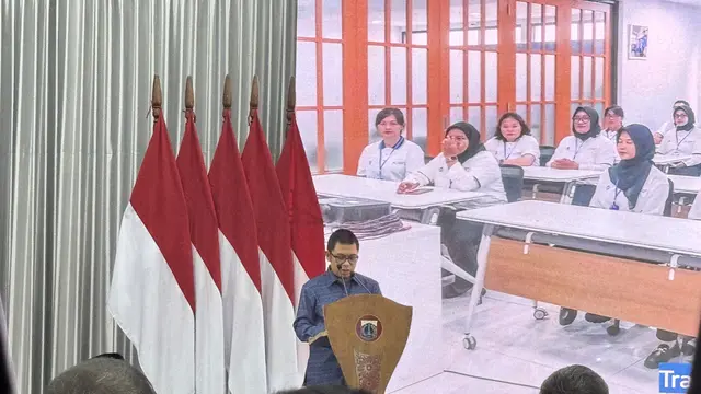 Direktur Utama PT. TransJakarta, Welvizon Yuza, menghadiri perayaan kelulusan angkatan pertama TransJakarta Academy yang digelar pada Jumat (7/2/2025).