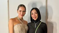 Penampilan Glamor Katherine McPhee dan Siti Nurhaliza dengan Berlian di Konser Hitman Returns.&nbsp; foto: istimewa