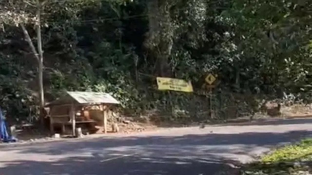 Kondisi jalur gumitir ditutup total (istimewa)