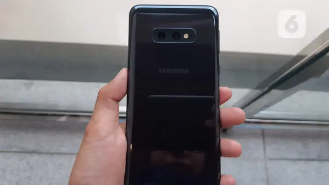 Galaxy S10e