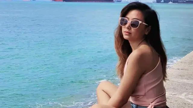 FOTO: Gaya Kasual Nadia Vega saat Liburan, Sederhana dan Stylish