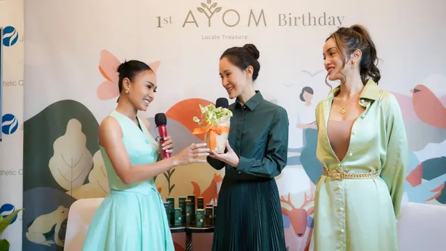 Yuni Shara ketika menjadi bintang tamu exclusive sharing session Ayom’s First Birthday di Jakarta Selatan, 25 Agustus 2023. (Foto: Dok. Istimewa)
