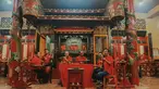 Surabaya memang kota yang penuh dengan sejarah. Selain sejarah pergerakan dan kemerdekaan, Surabaya memiliki sejarah yang lebih lama dari itu. Hal ini pun dibuktikan dengan berbagai peninggalan bangunan sejarah yang kini masih dipakai. (Liputan6.com/IG/@surabaya)