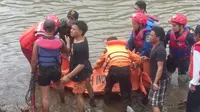 Loncat Bareng ke Sungai Cimanuk, 2 Sahabat Terpisahkan oleh Maut