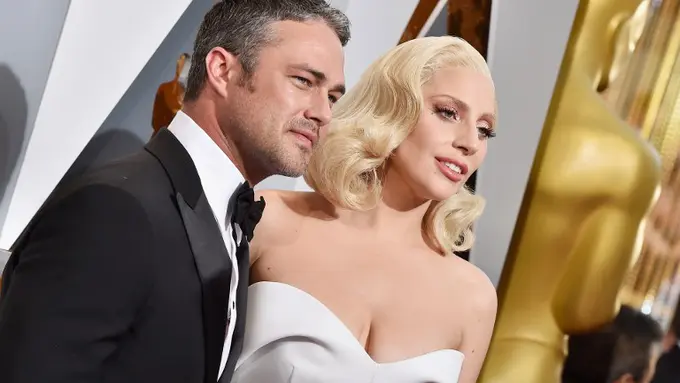 Lady Gaga dan Taylor Kinner (AFP/Bintang.com)