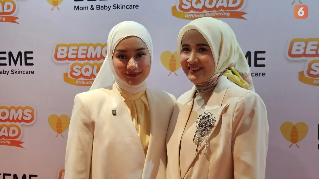Jujur dan menginspirasi, Dinda Hauw ungkap perjuangan jadi ibu bekerja. Ia percaya, yang penting bukan sempurna, tapi selalu hadir untuk anak. (Foto: Aditya Eka Prawira/Liputan6.com)