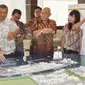 Menteri Perindustrian Saleh Husin mengunjungi kawasan industri Java Integrated Industrial Ports and Estate (JIIPE) di Gresik, Jawa Timur.