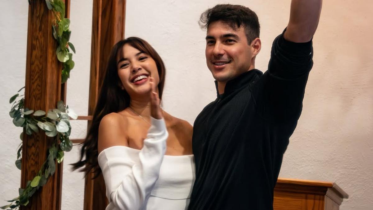 6 Pesona Aurelie Moeremans Bergaun Putih, Anggun Dalam Pernikahan dan Relaks Saat Liburan