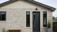 7 Model Fasad Rumah Kecil yang Lagi Tren dengan Kombinasi Batu Alam dan Cat Netral yang Menawan