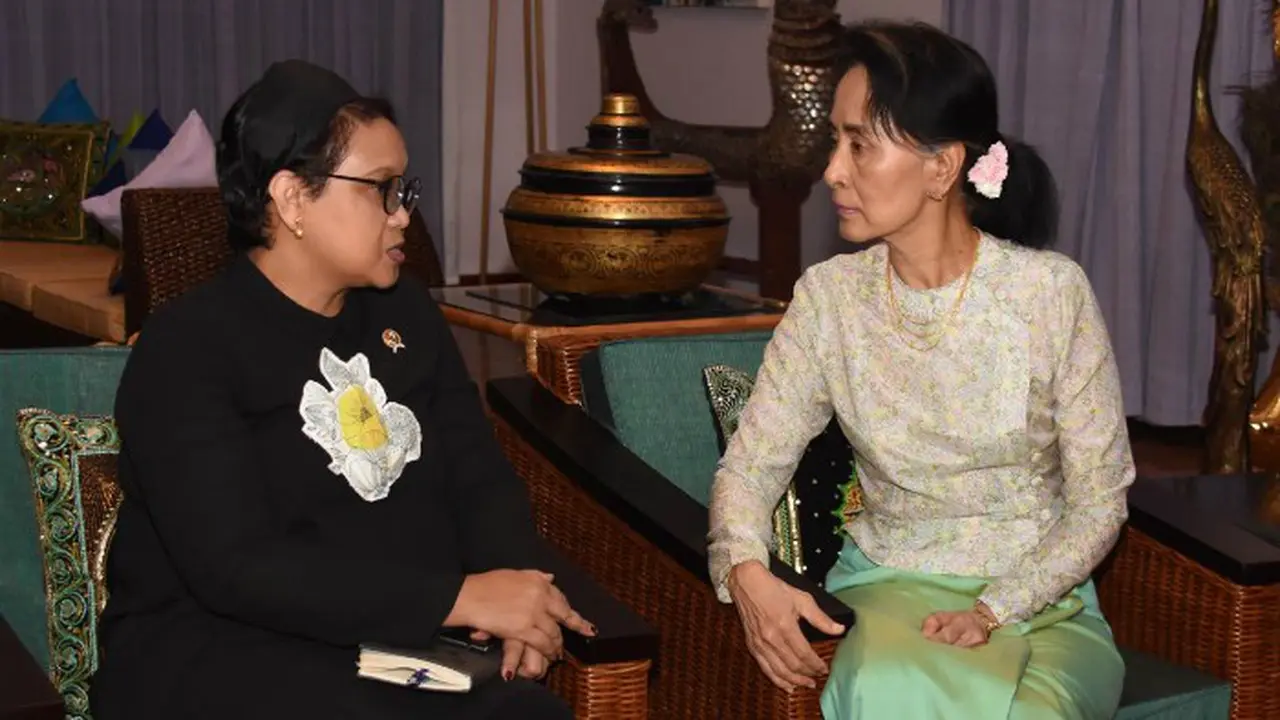 Menlu Retno Temui State Counsellor Myanmar Aung San Suu Kyi