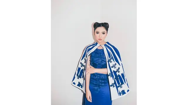 Biasa Tampil Natural, Ini 6 Penampilan Isyana Sarasvati dengan Makeup Tebal