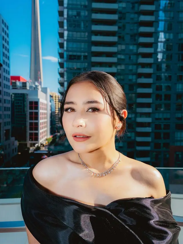Tampil Menawan, Ini 7 Potret Prilly Latuconsina dalam TIFF 2023 di Kanada