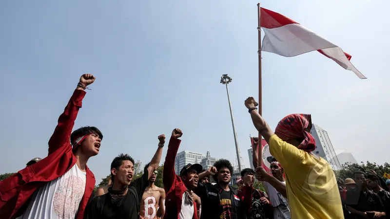 Demo Harkitnas, Ratusan Mahasiswa Kepung Istana