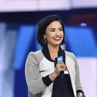 " Aku tidak menyangka kamu secantik lebih dari yang di televisi," tulis salah seorang penggemar di instagram Demi Lovato. (AFP/Bintang.com)