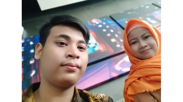6 Momen Mesra Ponari Bareng Calon Istri Setelah Tunangan, Semakin Kompak