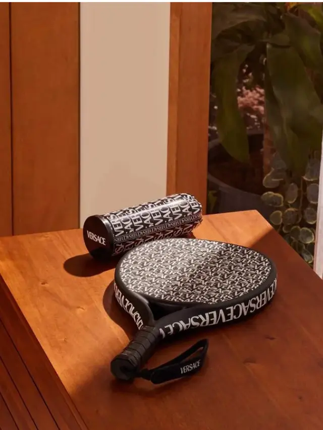 Versace Padel. Dok. Versace