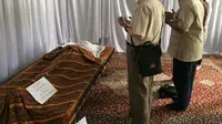 Prabowo Melayat ke Rumah Duka Mantan Ketua Iluni UI