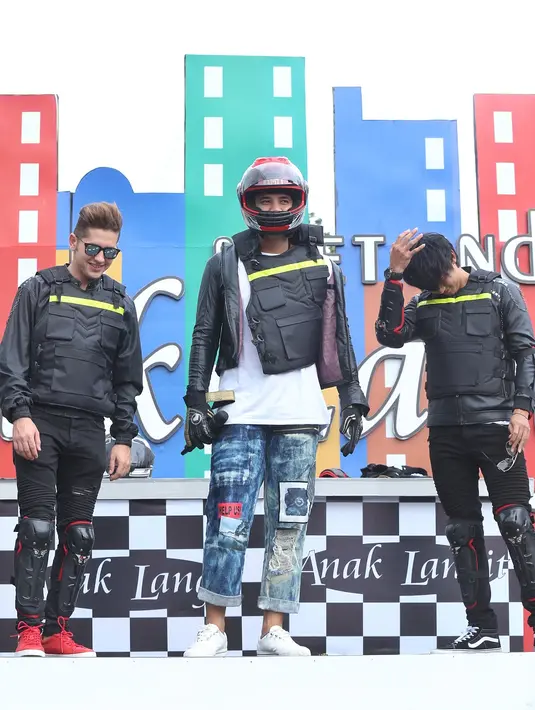 Menurutnya, acara seperti ini membuat dirinya dan para pemain sinetron Anak Langit lainnya dapat dekat dengan para penggemarnya. (Nurwahyunan/Bintang.com)