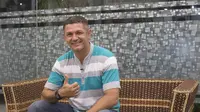 Pelatih Madura United, Gomes de Oliveira. (Bola.com/Vitalis Yogi Trisna)