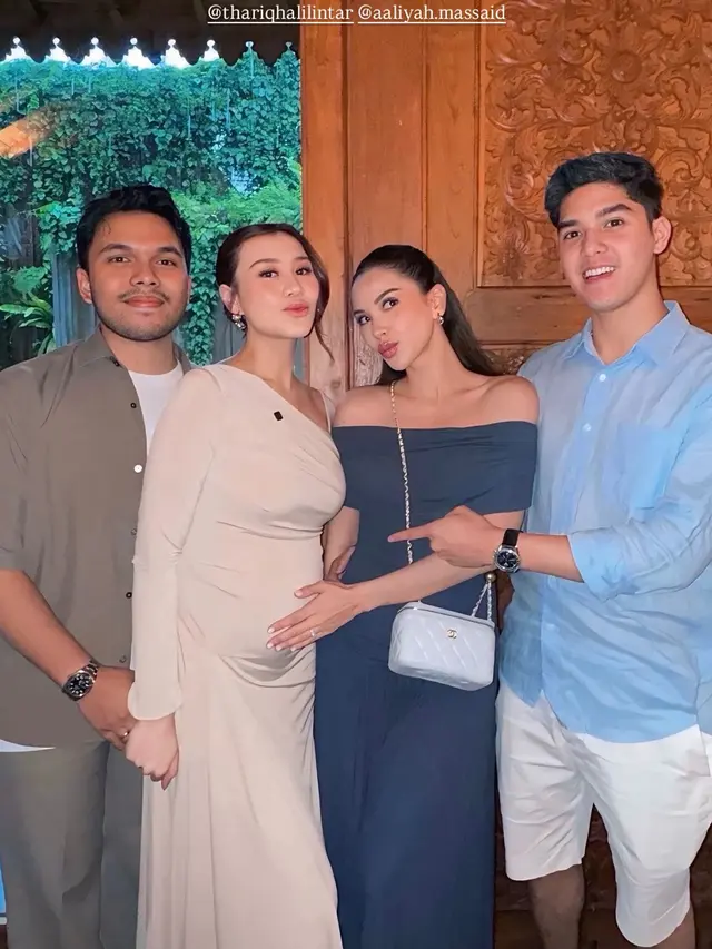 Gaya Couple Serba Biru Alyssa Daguise-Al Ghazali hingga Mahalini Raharja-Rizky Febian di Gender Reveal Anak Aaliyah Massaid