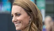 Rambut Terpanjang Kate Middleton Bergaya Ikal Glamor, Mirip Angel Victoria’s Secret
