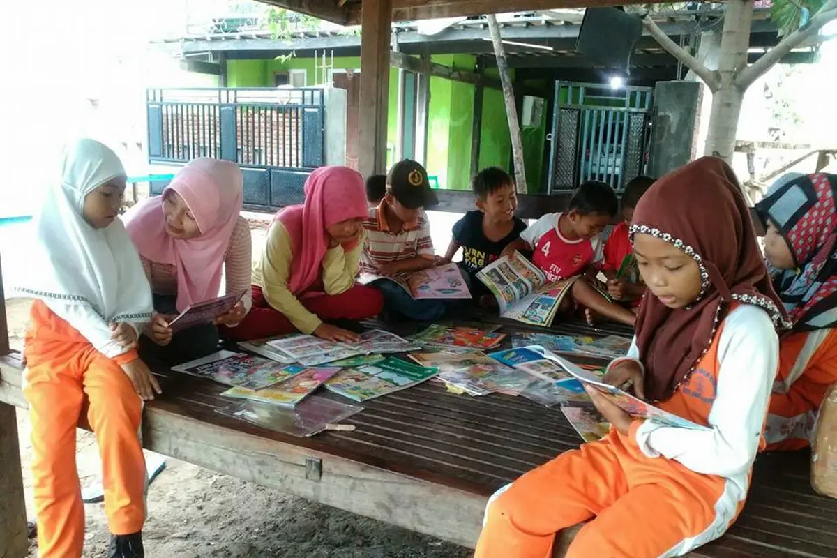 Bangun Perpustakaan, Ini Dua Wanita Tangguh dari Sulsel