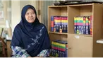 Kekecewaan dan keprihatinan terhadap sistem pendidikan wajib belajar membuat Ade mendirikan Sekolah gratis.