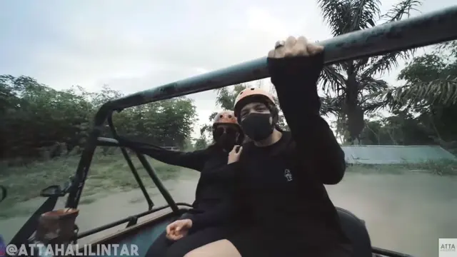 Momen Atta Halilintar dan Aurel Hermansyah Off Road di Kaliurang