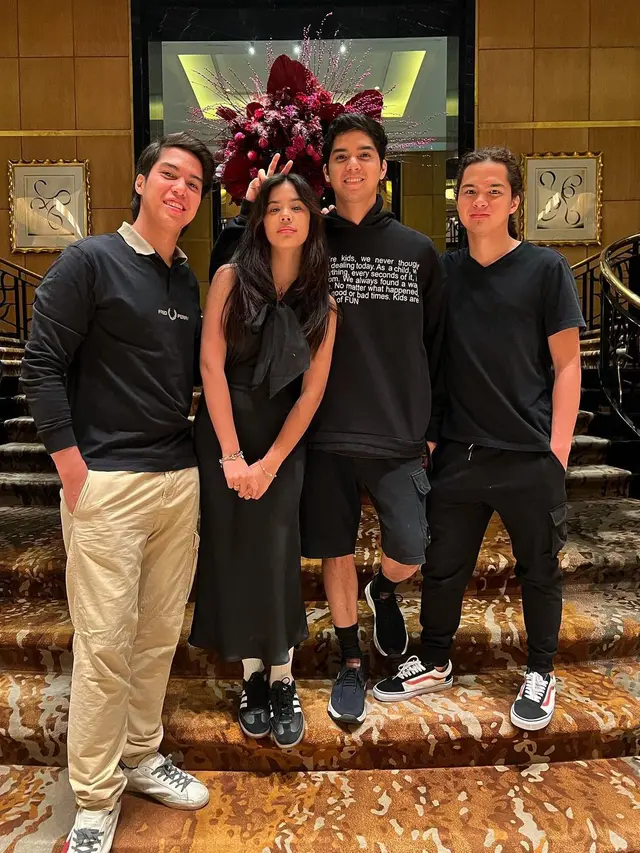 Al El dan Dul rayakan ulang tahun Shafeea Ahmad. [Foto: Instagram/alghazali7]