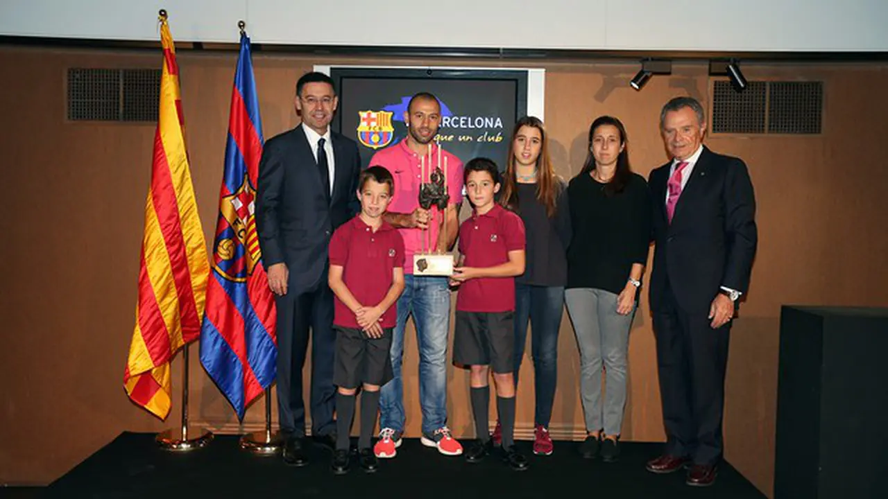Masherano Jadi Pemain Terbaik Barcelona Musim Lalu (udah)