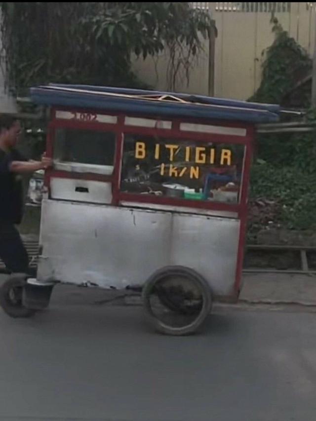 Nama Warung Sok Imut