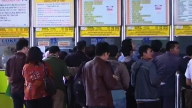 Stasiun Pasar Senen Dipadati Pemudik, Tanjung Priok Sepi