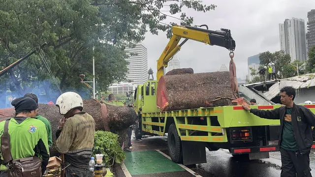 Atap Lintasan MRT Jakarta yang Rusak