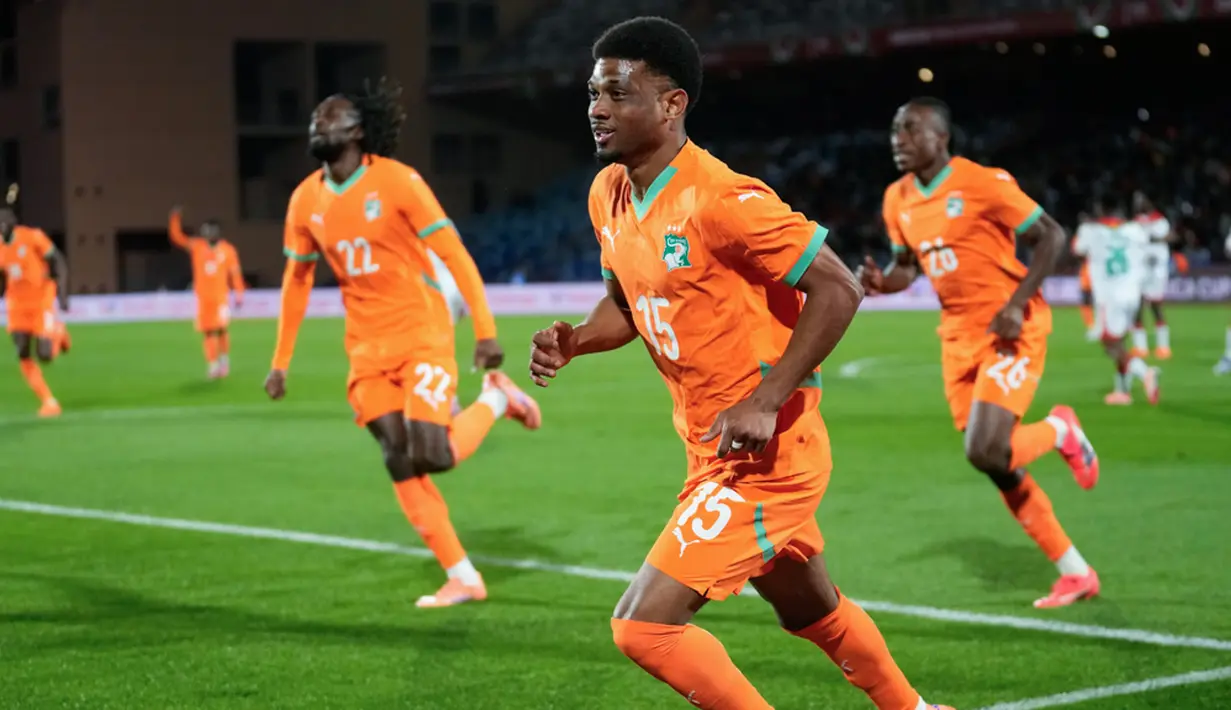 Pemain Manchester United, Amad Diallo tampil gemilang saat Pantai Gading, sang juara bertahan, melenggang mulus ke perempat final Piala Afrika 2025 usai menaklukkan Burkina Faso dengan skor 3-0 hari Rabu (07/01/2026) dini hari WIB. (AP Photo/Themba Hadebe)