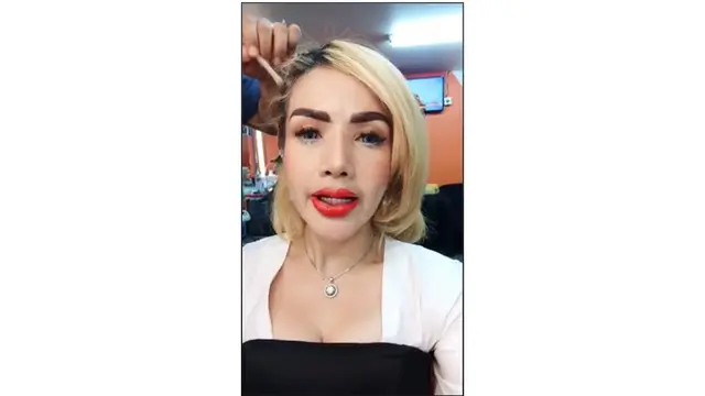 Barbie Kumalasari juga mengaku takut melihat wajahnya.