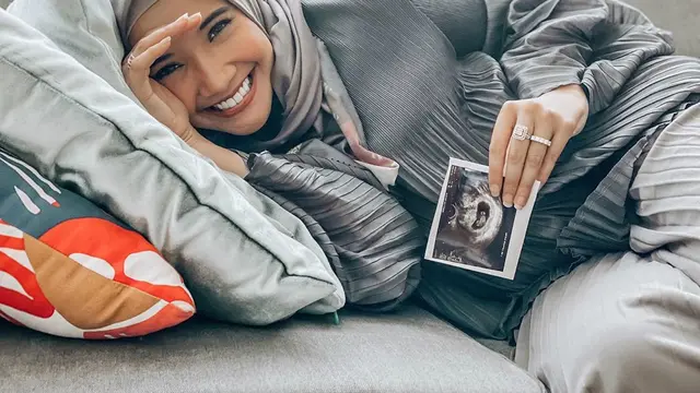 6 Potret Perjuangan Zaskia Sungkar dan Irwansyah Dapat Momongan