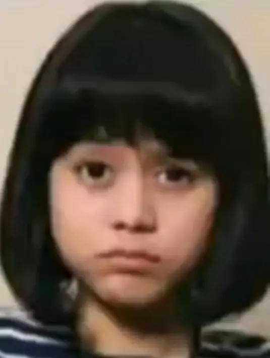 Istri dari Rizky Billar ini sudah pintar berekspresi saat di depan kamera. Foto Lesti seolah-olah sedang cemberut ini menjadi bukti ekspresifnya Lesti Kejora. Tak heran, potret jadul Lesti Kejora ini banjir like dan komentar dari netizen. (Liputan6.com/IG/@lestykejora)