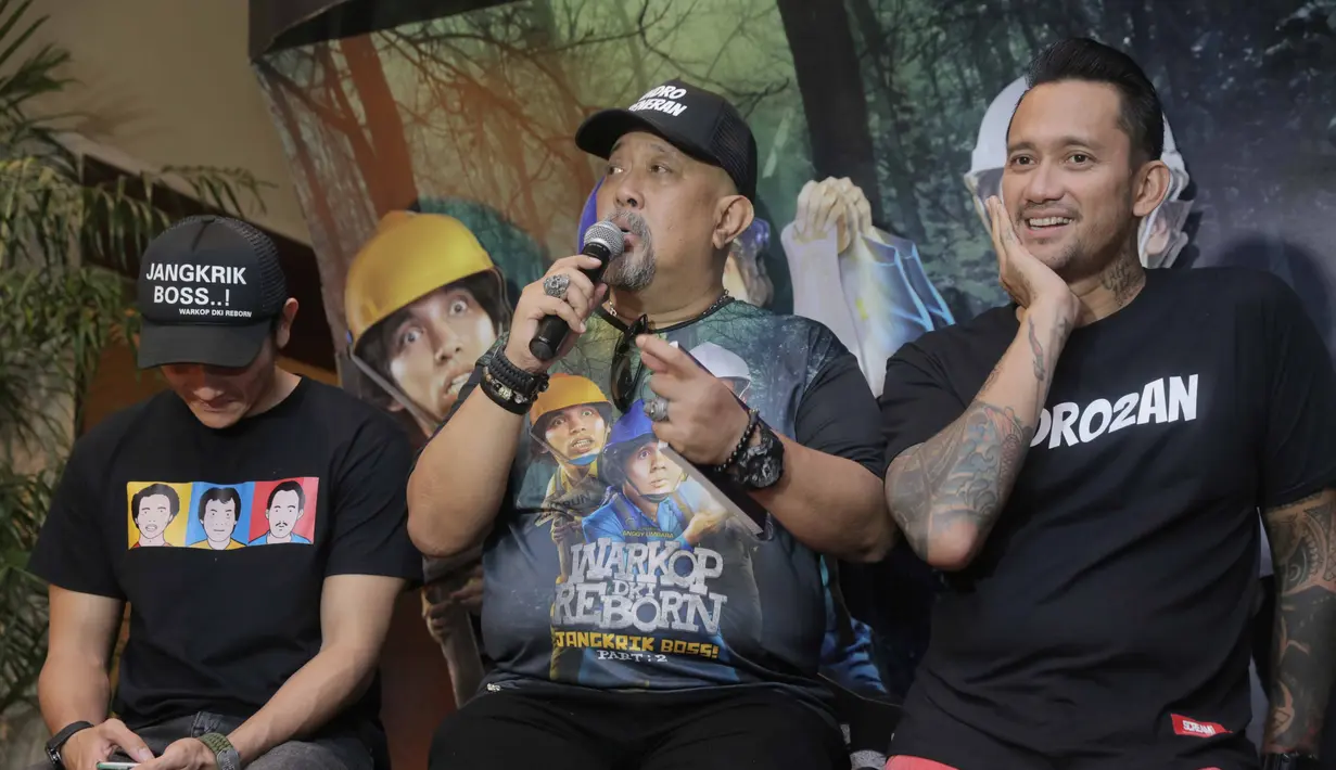 . Untuk rekor jumpa penggemar dan nonton film secara estafet dan terbanyak lima kota kurang dari sehari, Kamis (31/8)