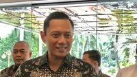 Menteri Agraria dan Tata Ruang/Kepala Badan Pertanahan Nasional (ATR/BPN), Agus Harimurti Yudhoyono (AHY) di Kantor Kementerian Koordinator Bidang Perekonomian, Jakarta, Senin (26/2/2024). (Tira/Liputan6.com)