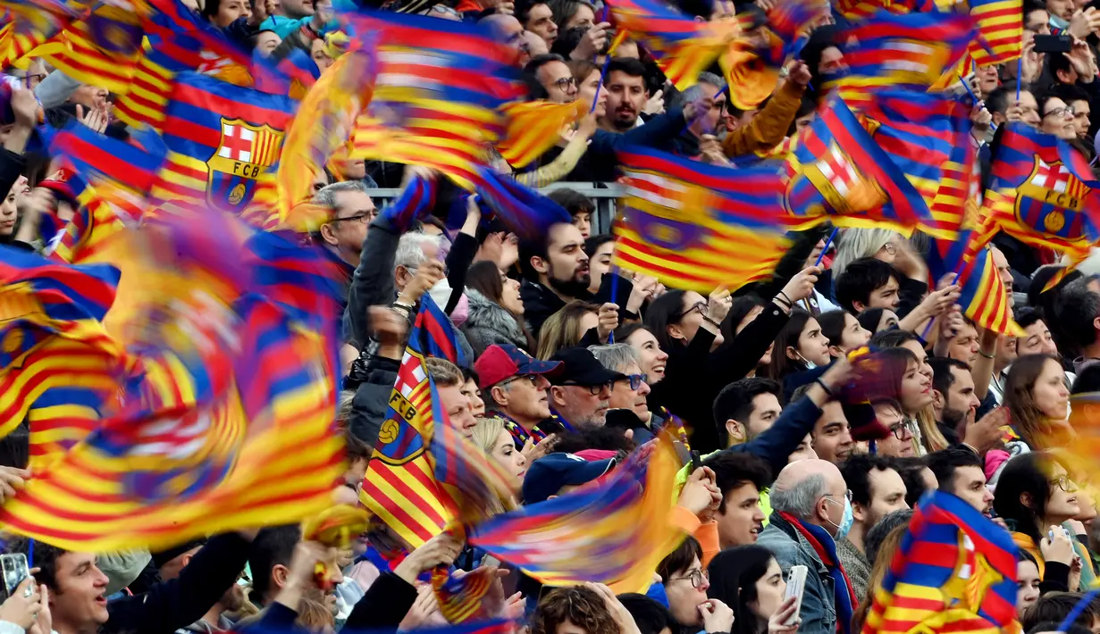 <p>Angka tersebut telah melampaui rekor sebelumnya tatkala melawan Real Madrid, yakni sebanyak 91.553. (AFP/Lluis Gene)</p>