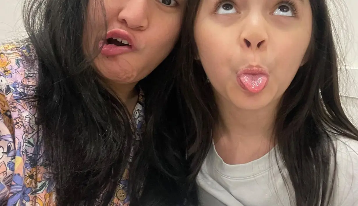 Marshanda dan Sienna. (Foto: instagram.com/marshanda99)