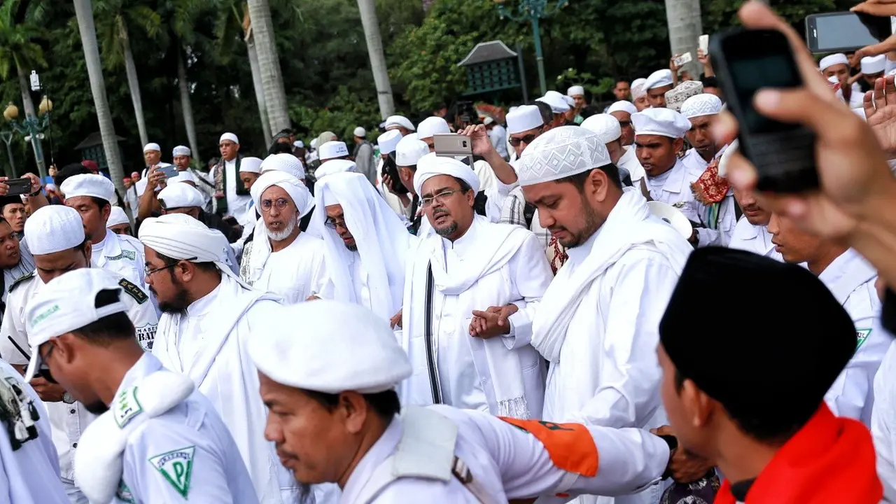 Demo 2 Desember, Habib Rizieq Disambut Demonstran