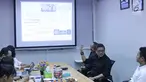 Suasana diskusi Sekjen PDIP Hasto Kristiyanto dengan jajaran ruangguru.com di Jakarta, Jumat (4/5). PDIP bekerja sama dengan ruangguru.com untuk mendidikan para kader partai mendalami nilai-nilai kebangsaan. (Liputan6.com/Herman Zakharia)