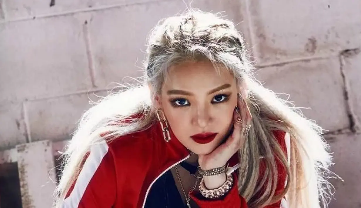 "Aku bisa di sini kemarin, tapi kemudian besoknya aku sudah di luar negeri," sambungnya. Memang Hyoyeon dikenal sebagai salah satu idol Korea Selatan yang punya hobi traveling. (Foto: instagram.com/watasiwahyo)