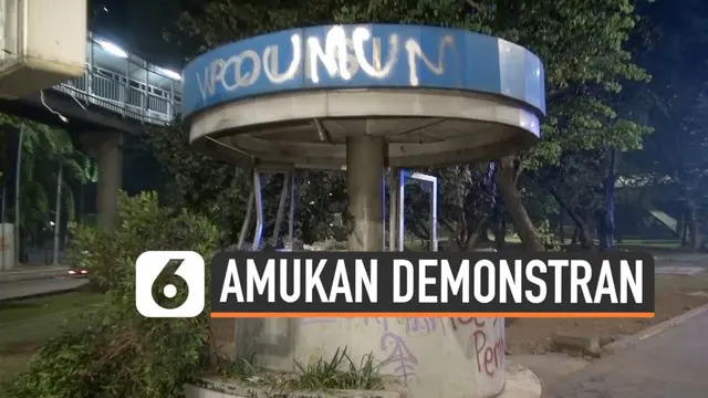 VIDEO: Pos Polisi Semanggi Hancur Dirusak Massa