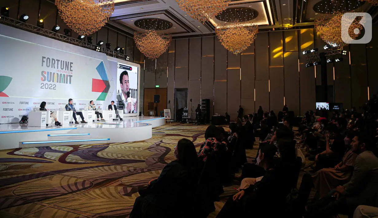 Suasana acara Fortune Indonesia Summit 2022 di Jakarta, Kamis (19/5/2022). Fortune Indonesia Summit 2022 diisi dengan talkshow yang mengulas berbagai topik menarik seputar ekosistem bisnis. (Liputan6.com/Faizal Fanani)