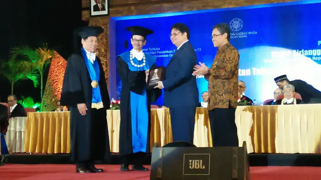 Menperin Airlangga Hartarto di Kampus Universitas Gajah Mada. Dok Merdeka.com/Anggun P Situmorang