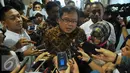 Menkeu, Bambang Brodjonegoro memberikan keterangan kepada awak media usai memberikan keterangan resmi terkait penerimaan pajak tahun 2015 di Direktorat Pajak, Jakarta Senin, (11/1). (Liputan6.com/Faisal R Syam)