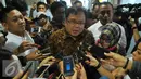 Menkeu, Bambang Brodjonegoro memberikan keterangan kepada awak media usai memberikan keterangan resmi terkait penerimaan pajak tahun 2015 di Direktorat Pajak, Jakarta Senin, (11/1). (Liputan6.com/Faisal R Syam)