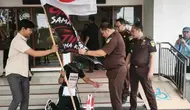 Warga Blora Jalan Mundur Kritik Pembangunan Sekolah Rakyat
